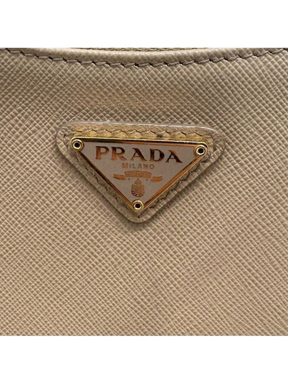 Prada Saffiano Re edition 2005 - Picture 4 of 16